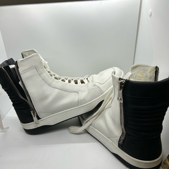Men's Gucci Black/White Zip Up Hightop Sneakers - Picture 1 of 16